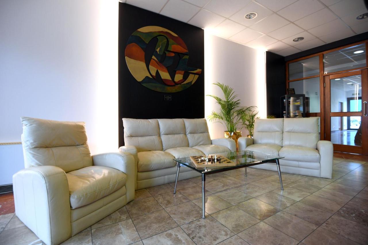 Apartments & Rooms Križevci מראה חיצוני תמונה